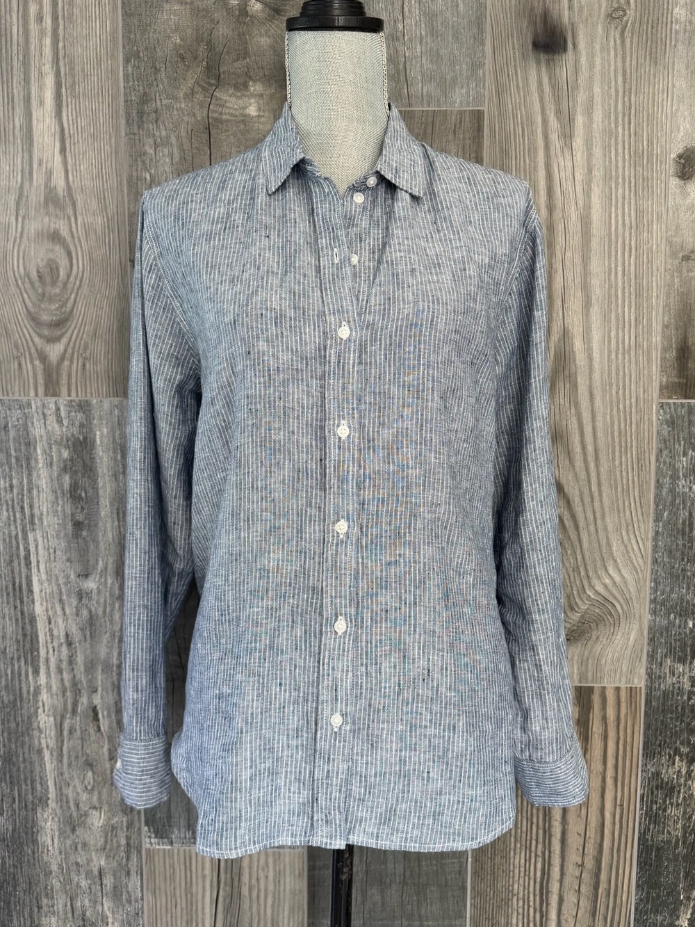 Everlane The Must Have Shirt in Linen
